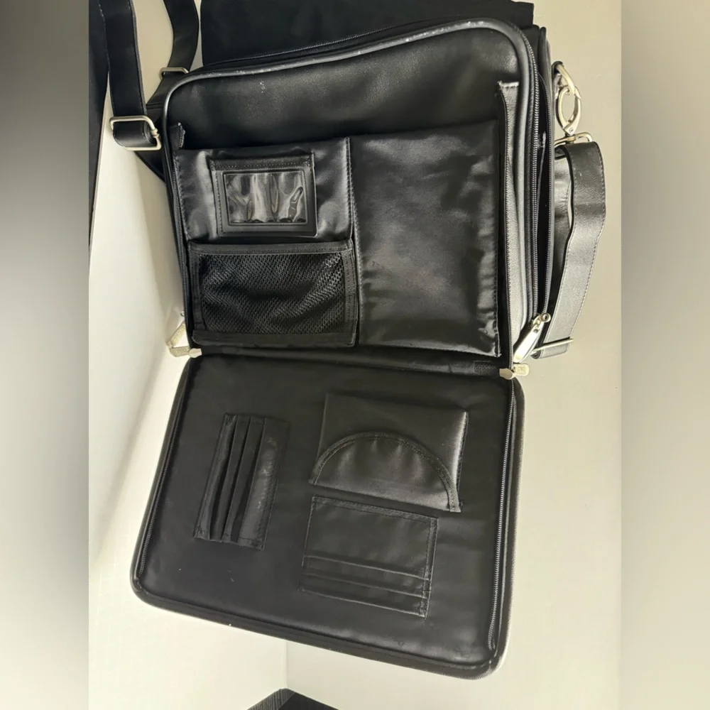Pre owned Genuine Dell Laptop Messenger Bag Black Adjustable Strap